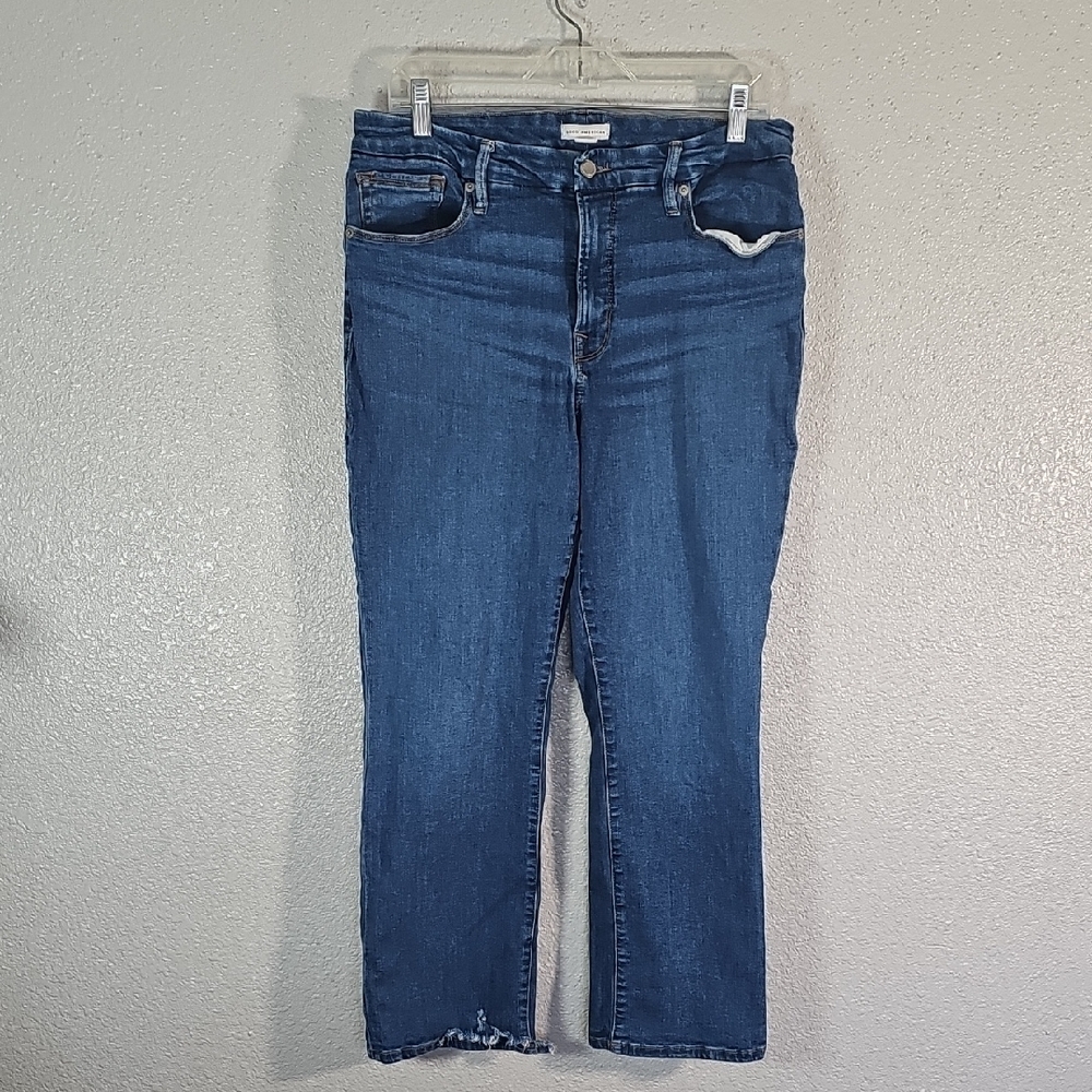 Good American Good Leg Staright Jeans.